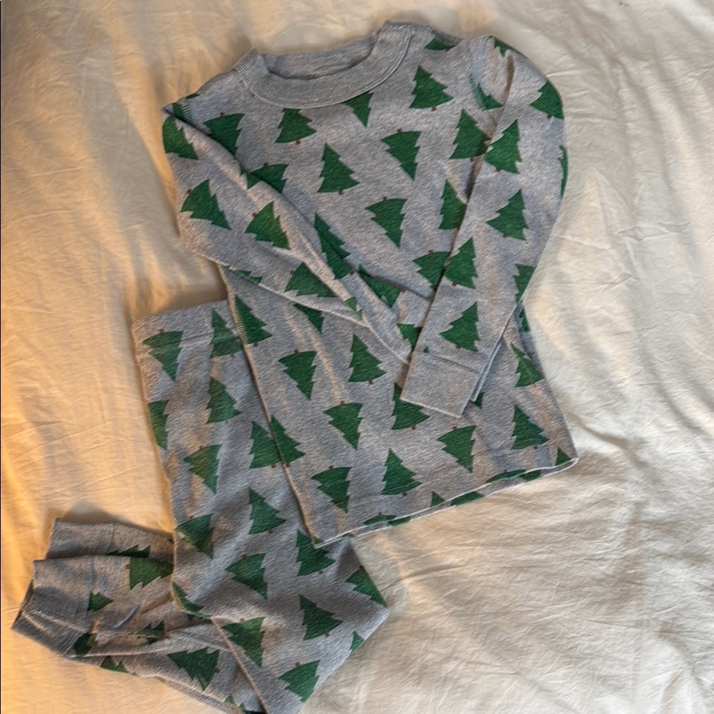 Hanna Andersson Christmas PJs- 4T